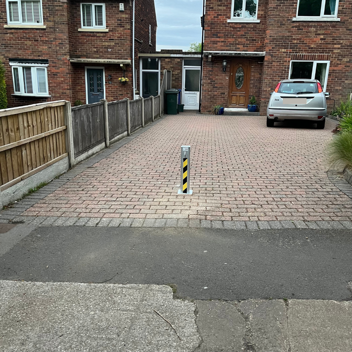 Ramco 100 Heavy-Duty Telescopic Security Bollard