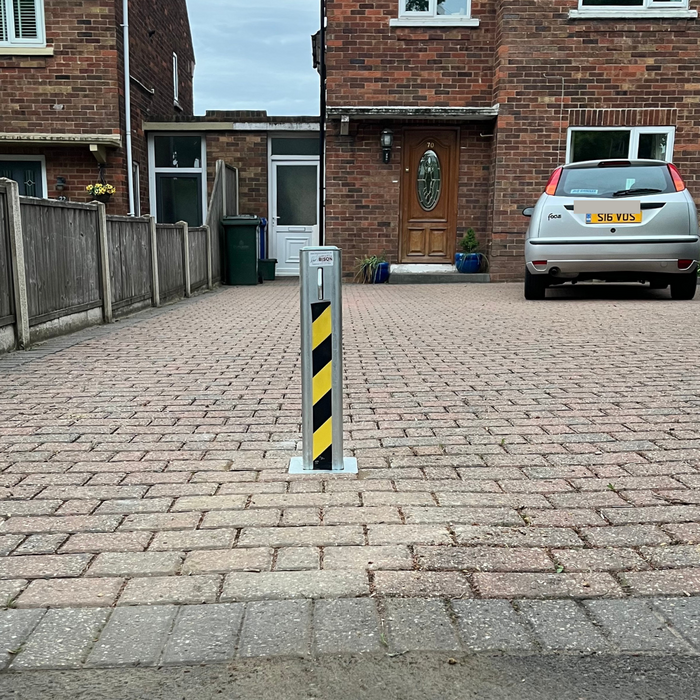 Ramco 100 Heavy-Duty Telescopic Security Bollard
