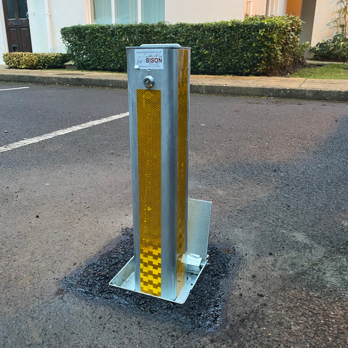 Bison Products Ramco 100 with hi vis foil tape 100mm x 100mm 540mm high heavy duty car van motorhome driveway security bollard facing left