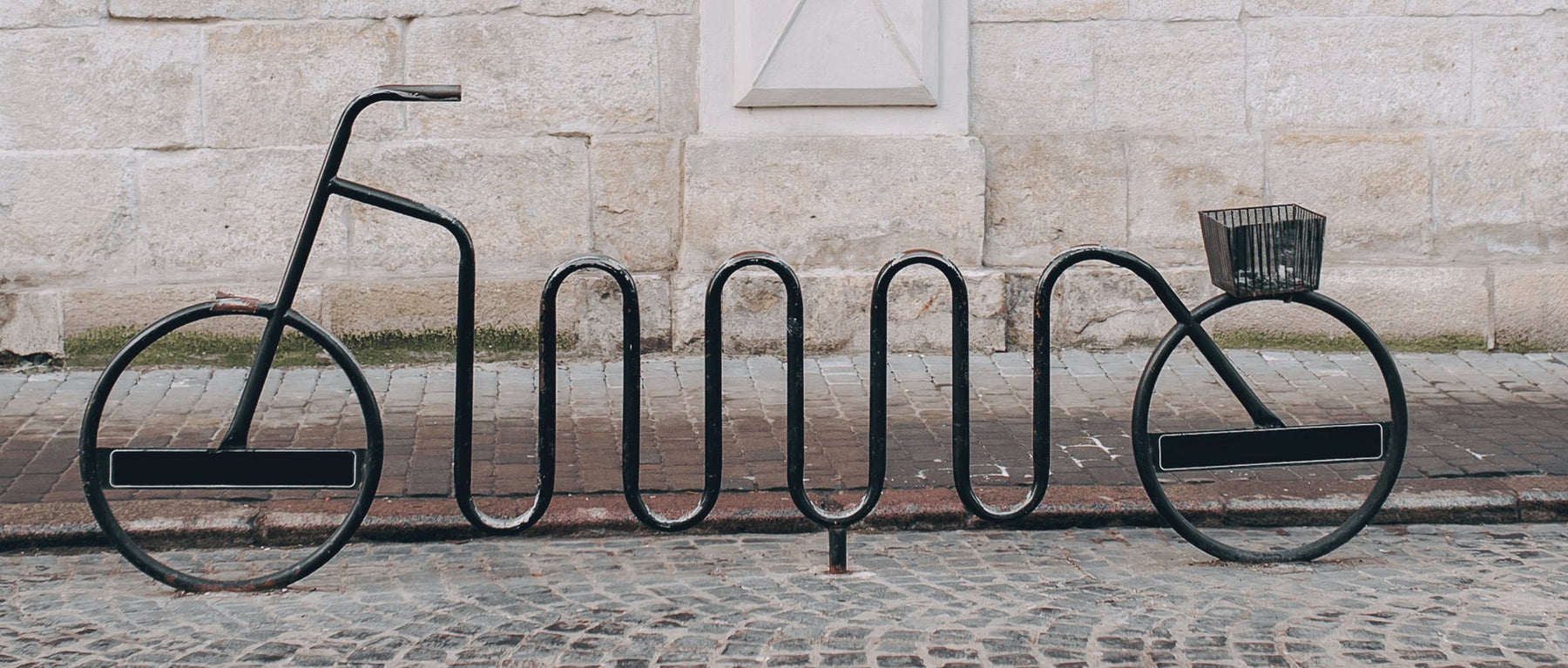 7 Smart Outdoor Bike Storage Ideas for a Secure & Tidy Space