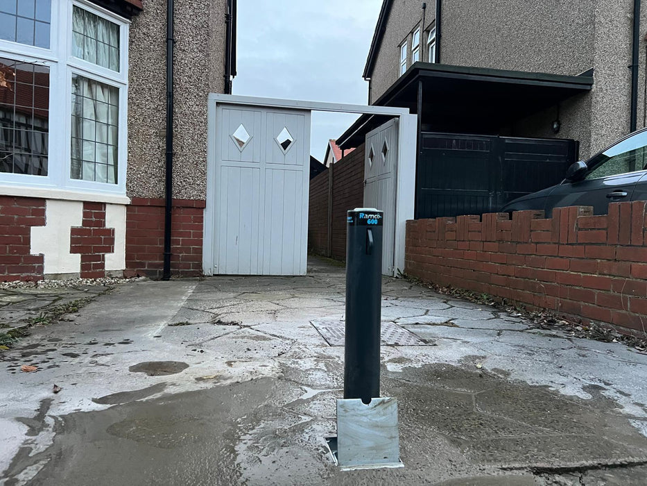 Ramco 600 Telescopic Security Bollard in Yellow