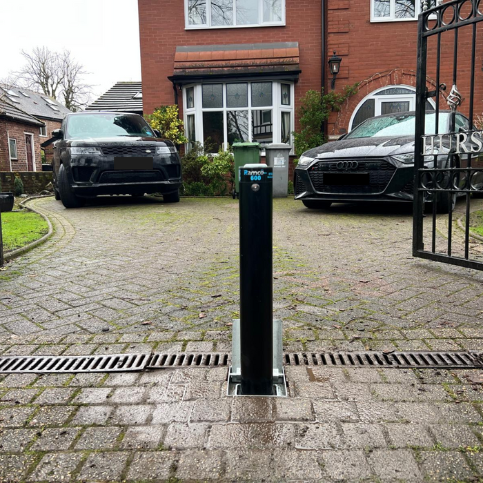 Ramco 600 Telescopic Security Bollard in Yellow