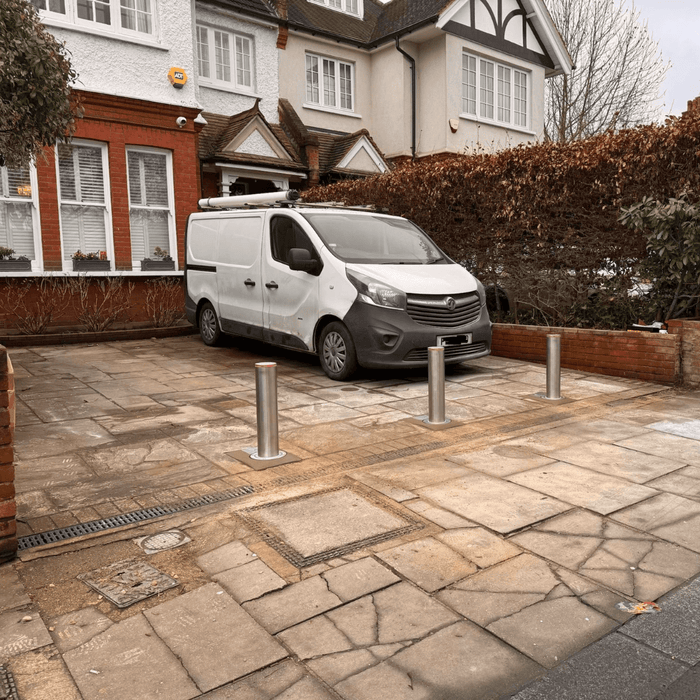 Ramco Auto Guard Battery Bollard