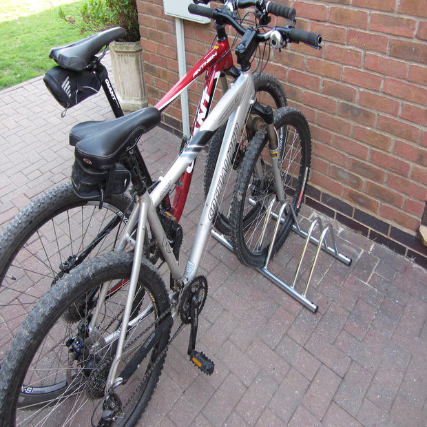 3 Bike Floor Mounted Bike Rack with Hooped top
