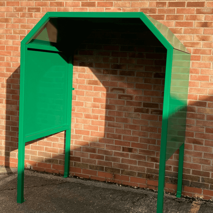 4 Person outdoor shelter in green