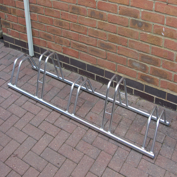 Bison products 5 bike dual height bike rack for bikes with disc brakes with a maximum tyre width of 55mm.