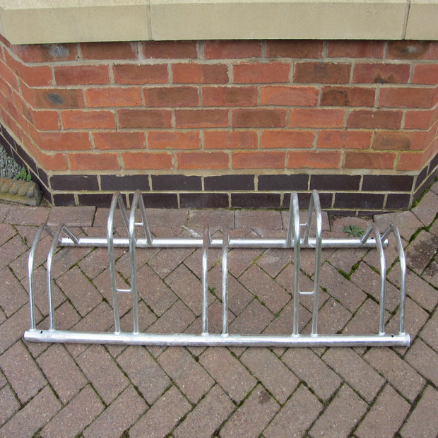 Bison products 5 bike dual height bike rack for bikes with disc brakes with a maximum tyre width of 55mm.